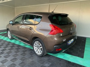 Peugeot 3008 Hybrid 4x4 2.0 Diesel 200 CP An 2013 - imagine 10