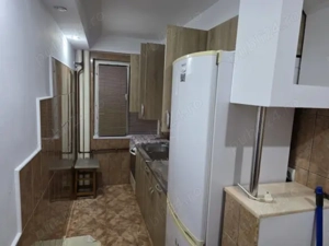 Închiriez apartament cu trei camere aproape de Iulius Mall 