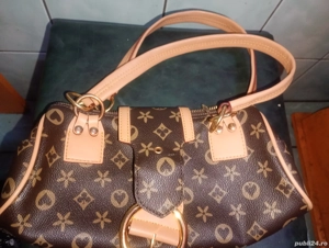 poșeta Louis Vuitton 