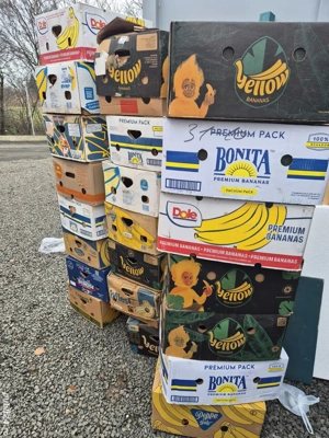 Vand baxuri   cutii de banane pentru depozitare