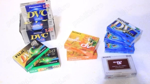 Casete sigilate MiniDV.