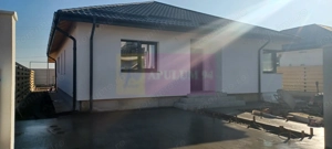 Săbăreni, casă parter 4 camere, CT, terasă, pivniță, teren 478 mp - imagine 2