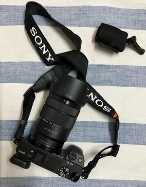 Sony Alpha A6400 Kit Aparat Fotoo Mirrorless 24.2 MP 18-135mm obeictiv
