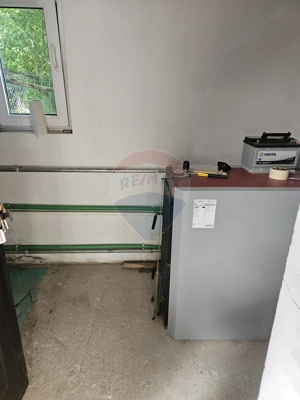 Casă solidă din cărămidă, mobilată, garaj, teren generos – Tarcău - imagine 18