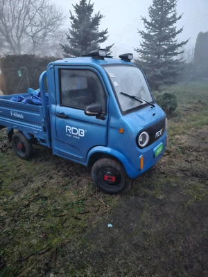 Triciclu electric cu 4 roti si cabină  - imagine 4