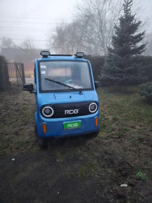 Triciclu electric cu 4 roti si cabină  - imagine 2