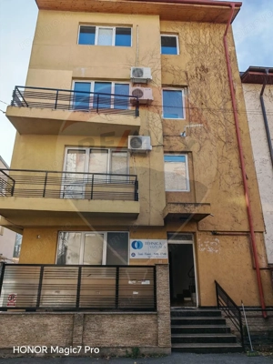 Parter + Etaj 1 de închiriat în vilă – 220 mp – Zona Vitan Mall