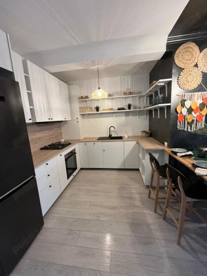 Penthouse 3 camere, 2 bai zona Torontalului