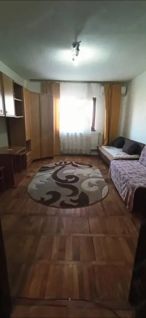 Garsoniera 21 mp, etaj 4 - zona Blascovici