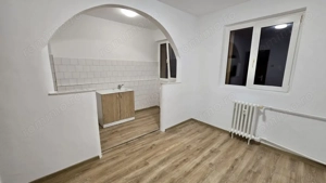 Apartament 3 camere, Str. Ronald Reagan, Etaj 3/4  - imagine 3