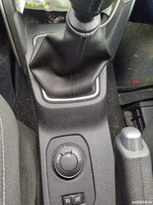 Dacia Duster TCe 125 4WD Confort - imagine 8