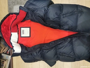 Vând geaca Tommy Jeans nouă