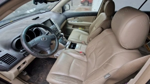 Proprietar vand Lexus hibrid - imagine 3