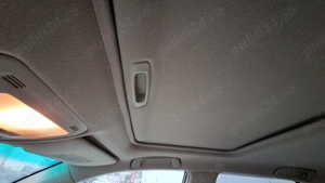 Proprietar vand Lexus hibrid - imagine 8