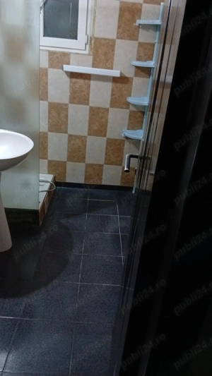 Inchiriez ap.2 cam. decomandate,parter.