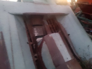 Vând culegător de porumb pe 2 rânduri 