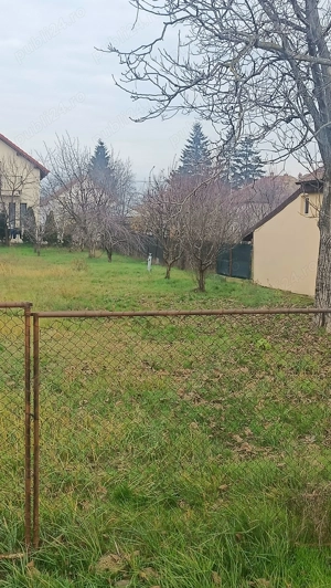 Proprietar vând teren intravilan 