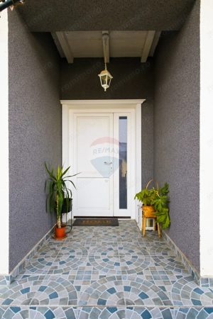 Casă + Apartament Separat - 0% TVA 0% COMISION - Hlincea - 5 Camere - imagine 2