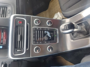 Volvo V 60D4 perfecta stare de functionare, carte service fara accident al doilea proprietar - imagine 5