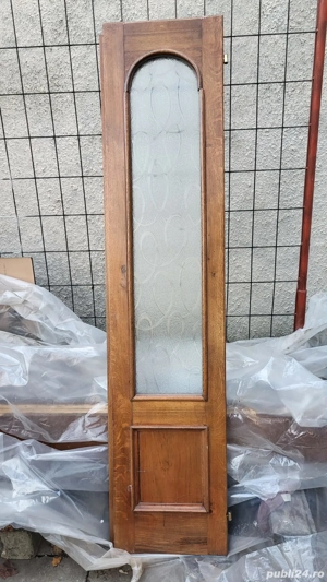 vând urgent ușă de stejar in două canate cu supralumina tor toc si geam !
