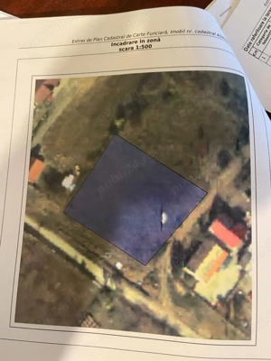 Vând teren intravilan cu număr de casă și utilități 