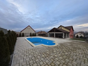 Casă spațioasă cu etaj, utilități complete și piscină   Simeria, HD - imagine 10