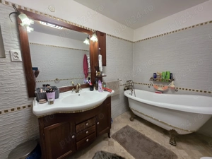 Casă spațioasă cu etaj, utilități complete și piscină   Simeria, HD - imagine 18