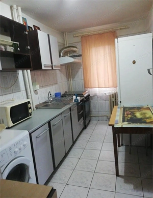 Apartament 2 camere Semidecomandat Aleea Secuilor