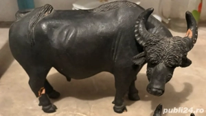 Bivol lucrare in teracota Vass Aron