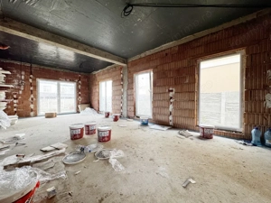 Duplex despartit prin camera tehnica, 121mp utili,350mp teren -Mosnita