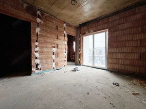 Duplex despartit prin camera tehnica, 121mp utili,350mp teren -Mosnita - imagine 13