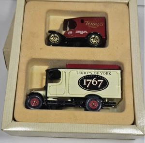 Set fabrica ciocolata Terry;s of York Corgi 1992 camion Thornycroft Anglia, Ford T machete metal noi - imagine 3