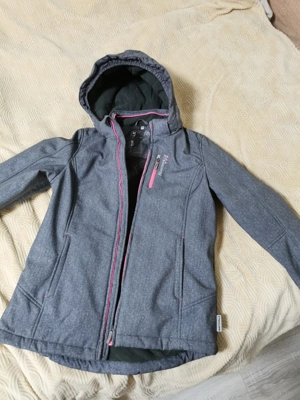 Vand geaca de schi, aproape noua, gri, unisex, marime 170 cm