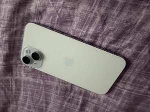Vând iPhone 15,folosit foarte puțin și păstrat cu grijă. Telefonul este în stare foarte bună.