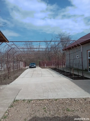 Casă de vânzare - imagine 2