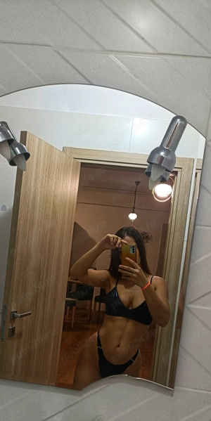 Buna ,numele meu este Ariana.Sunt pentru prima dată în orașul tău!!