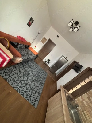 Închiriez apartamnet cu 2 camere  - imagine 2