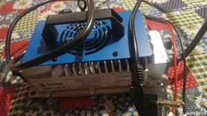 Încărcător redresor pentru baterii LiFePo4 de 48V