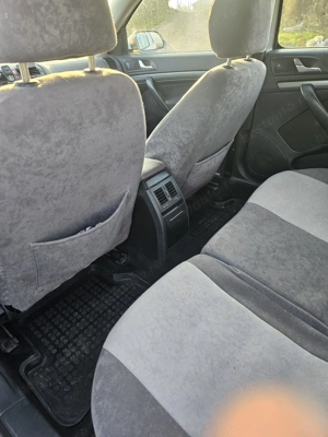 Vând Skoda Octavia 2 facelift, an 2006 echipată cu motorul 1.9 TDI - 105 CP - imagine 4