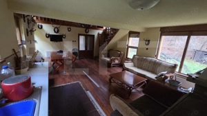 Casă de Vacanță pe Valea Ighielului – 3 camere, 2500 mp curte - imagine 2