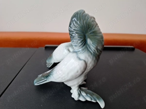 Bibelou din portelan vechi pictat manual -Pereche de porumbei rotati - imagine 3