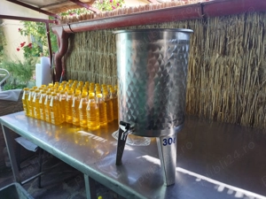 Ulei de floarea soarelui presat la rece