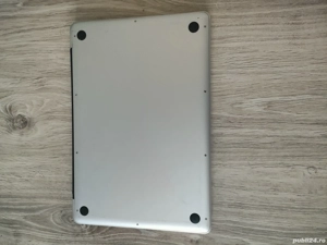 macbook pro de 15 inchi cu orocesor i5 in stare buna.