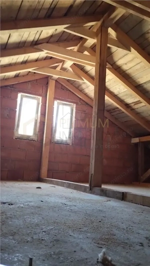 Duplex mansardabil - zona linistita - personalizare interioara - canalizare - drum pavat - imagine 6