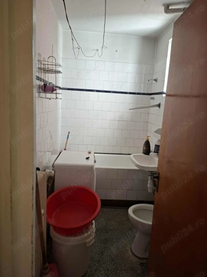 De închiriat apartament 3 camere   strada Sovata - imagine 3
