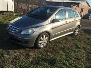 Mercedes B200 CDI - imagine 2