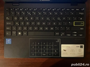 Laptop Asus E210M