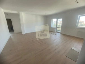 Apartament  2 camere etajul 1 cu balcon si parcare  pe Doamna Stanca