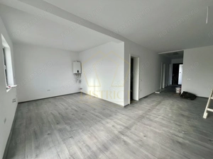 Duplex pe parter cu 4 camere | Mosnita Noua