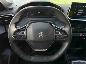 Peugeot 208 - imagine 8